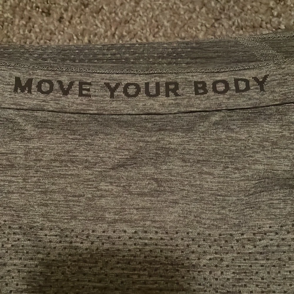 Gray lulu tank - Picture 3 of 5